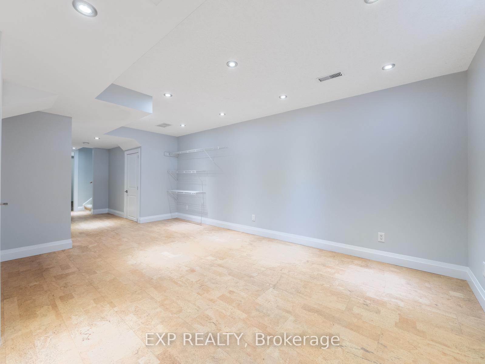 Photo 29 of 494 Doon S Drive, Kitchener, Doon South — HOMEH