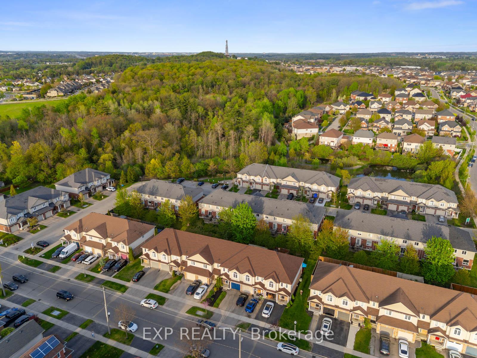 Photo 36 of 494 Doon S Drive, Kitchener, Doon South — HOMEH