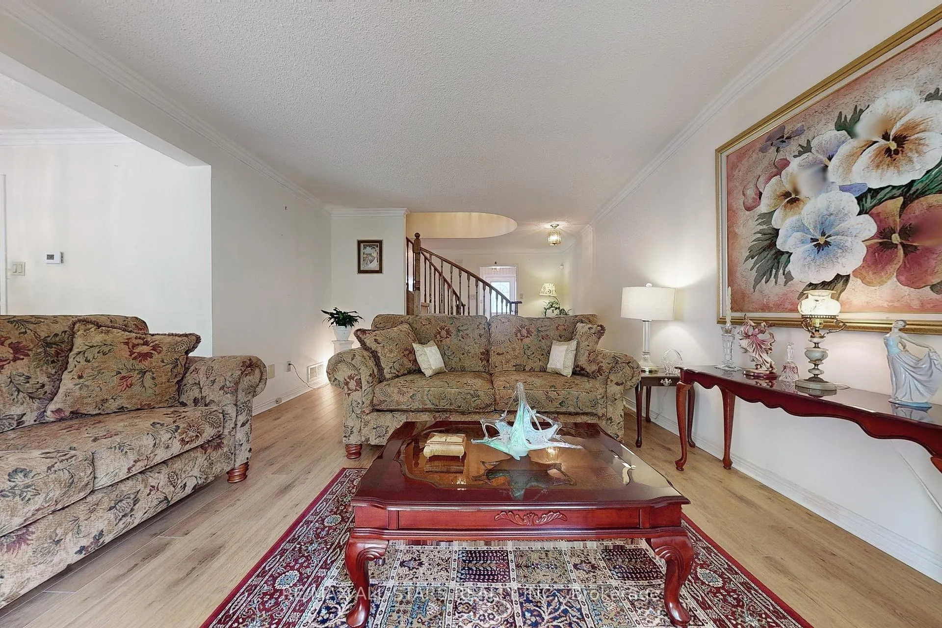 Photo 8 of 82 Waterbridge Lane, Markham, Unionville — HOMEH