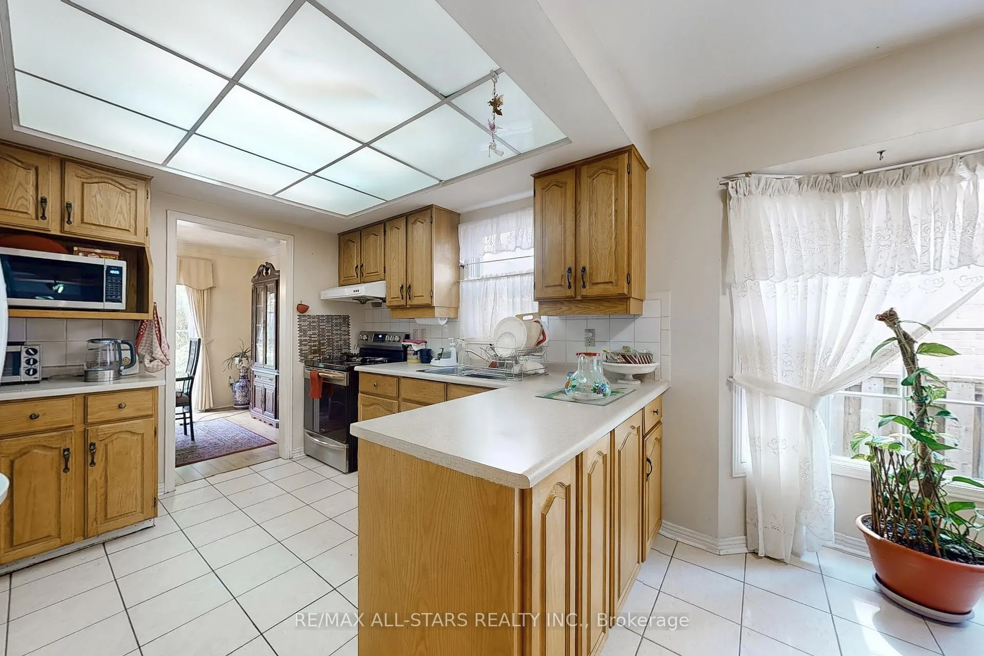 Photo 15 of 82 Waterbridge Lane, Markham, Unionville — HOMEH