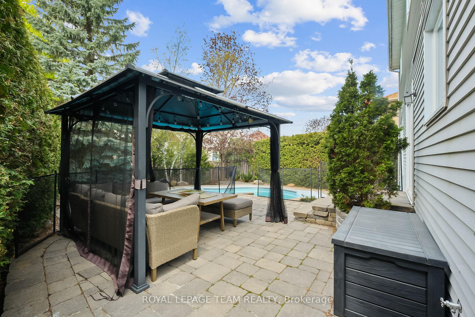 Photo 10 of 14 Morgan's Grant Way, Ottawa, Kanata - Morgan's Grant/South March — HOMEH