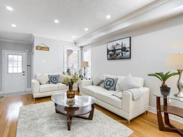 Photo 3 of Unit Upper Level, 279 Fitzgerald Crescent, Milton, Dempsey — HOMEH