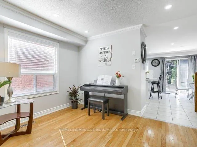 Photo 7 of Unit Upper Level, 279 Fitzgerald Crescent, Milton, Dempsey — HOMEH