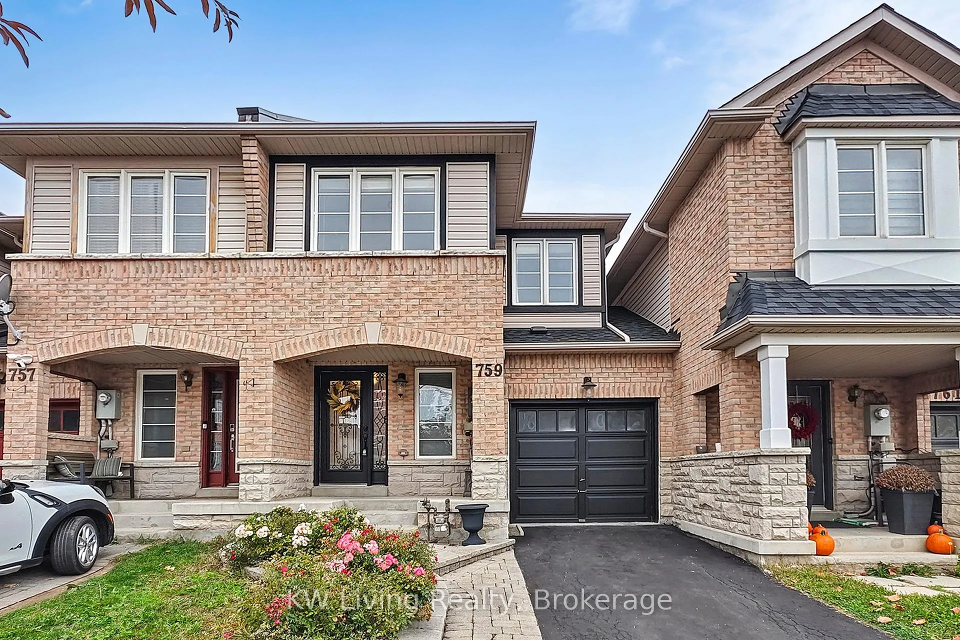 Front of 759 Gleeson Road