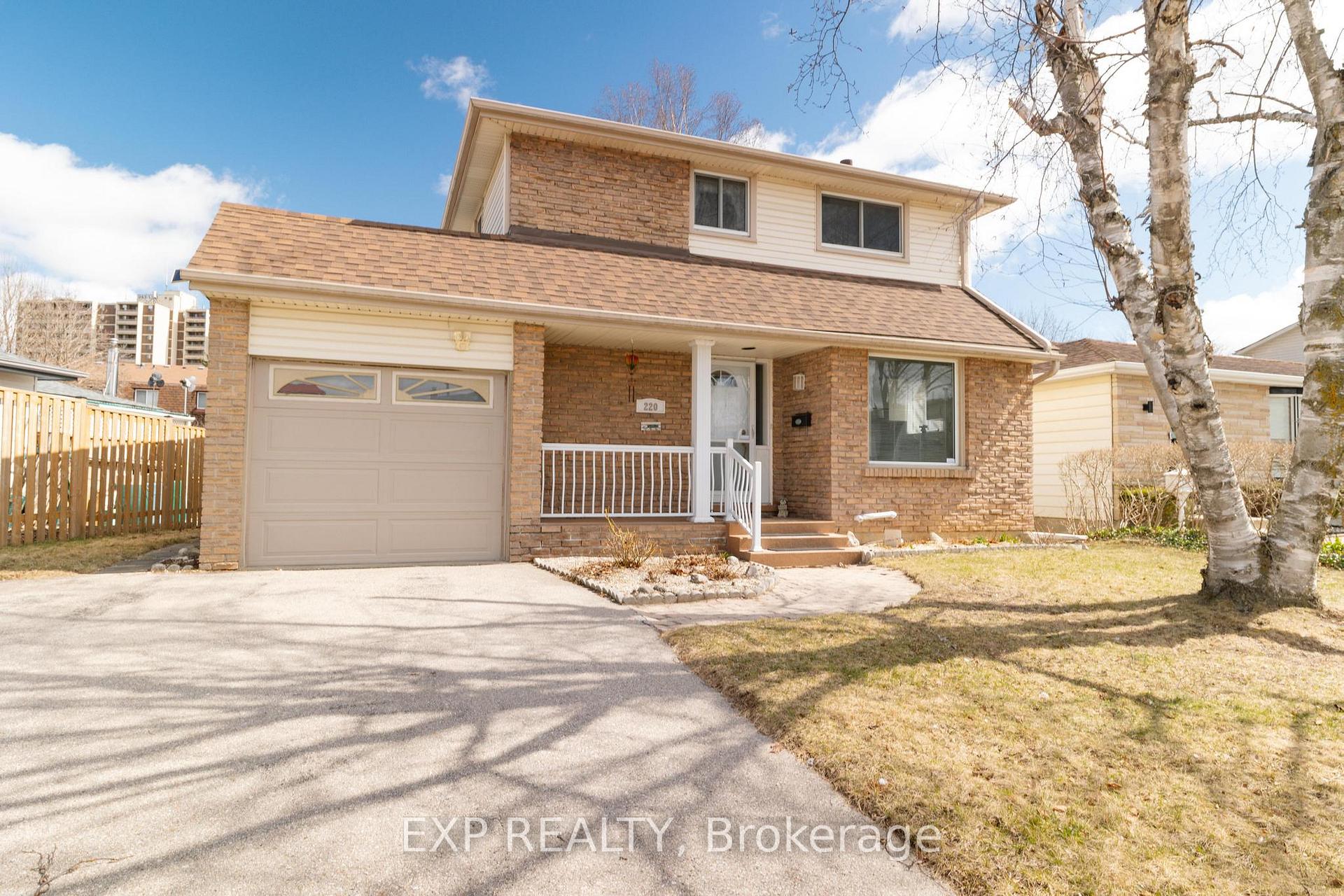 Photo 2 of 220 Cedarwoods Crescent, Kitchener — HOMEH