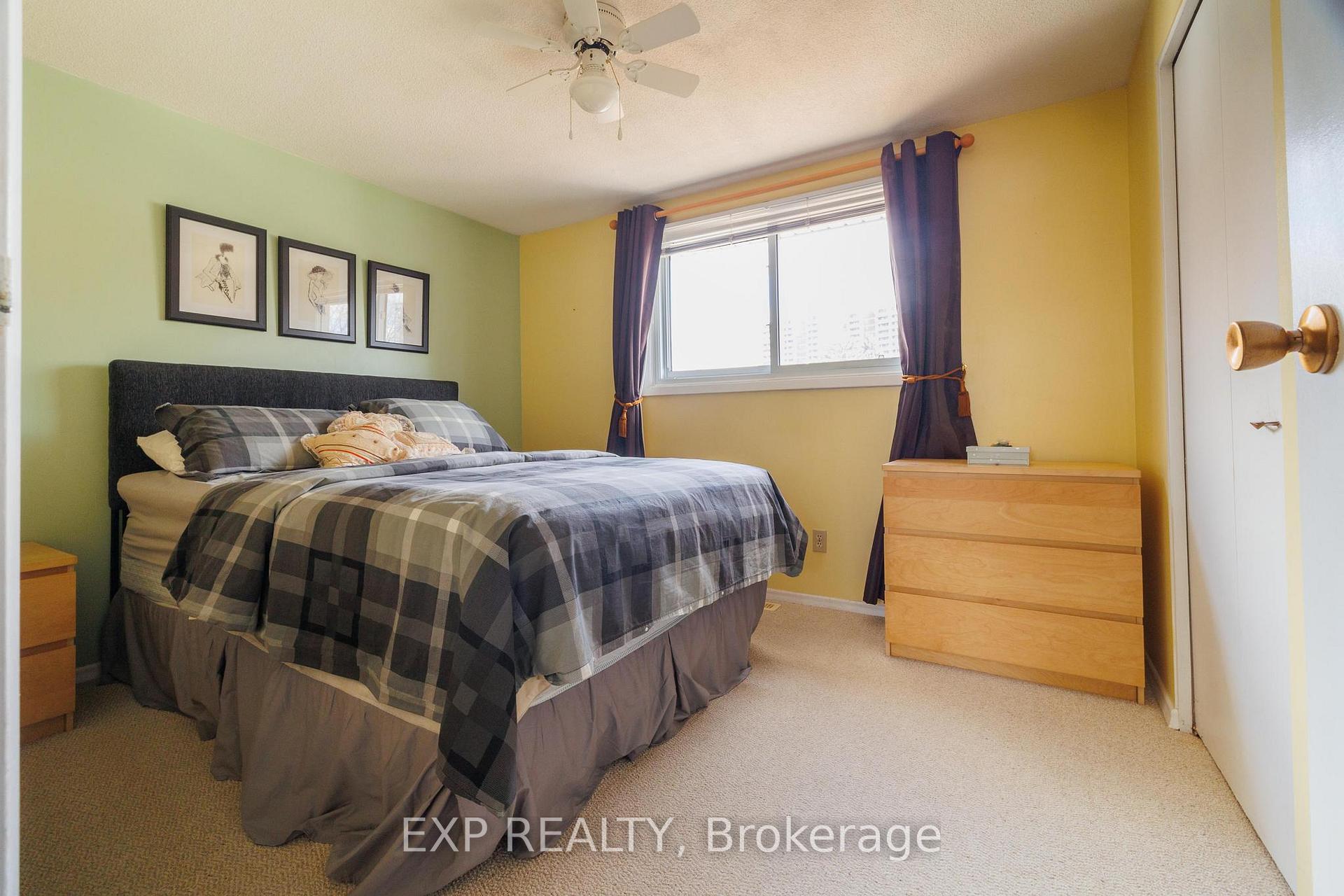 Photo 11 of 220 Cedarwoods Crescent, Kitchener — HOMEH