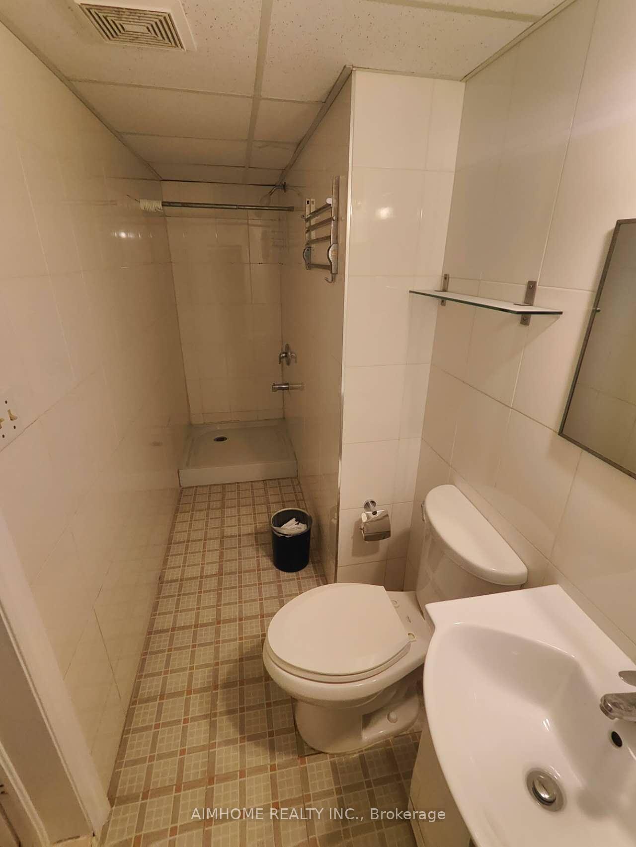 Photo 6 of 7 Empringham Crescent, Markham, Milliken Mills West — HOMEH