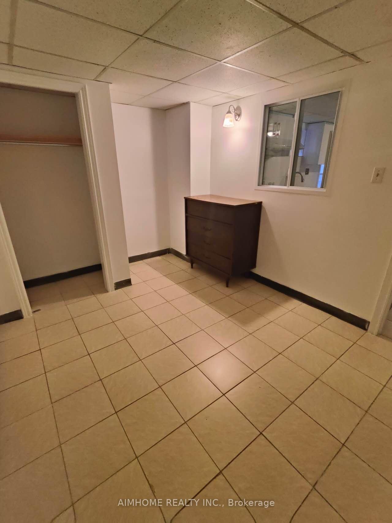 Photo 11 of 7 Empringham Crescent, Markham, Milliken Mills West — HOMEH