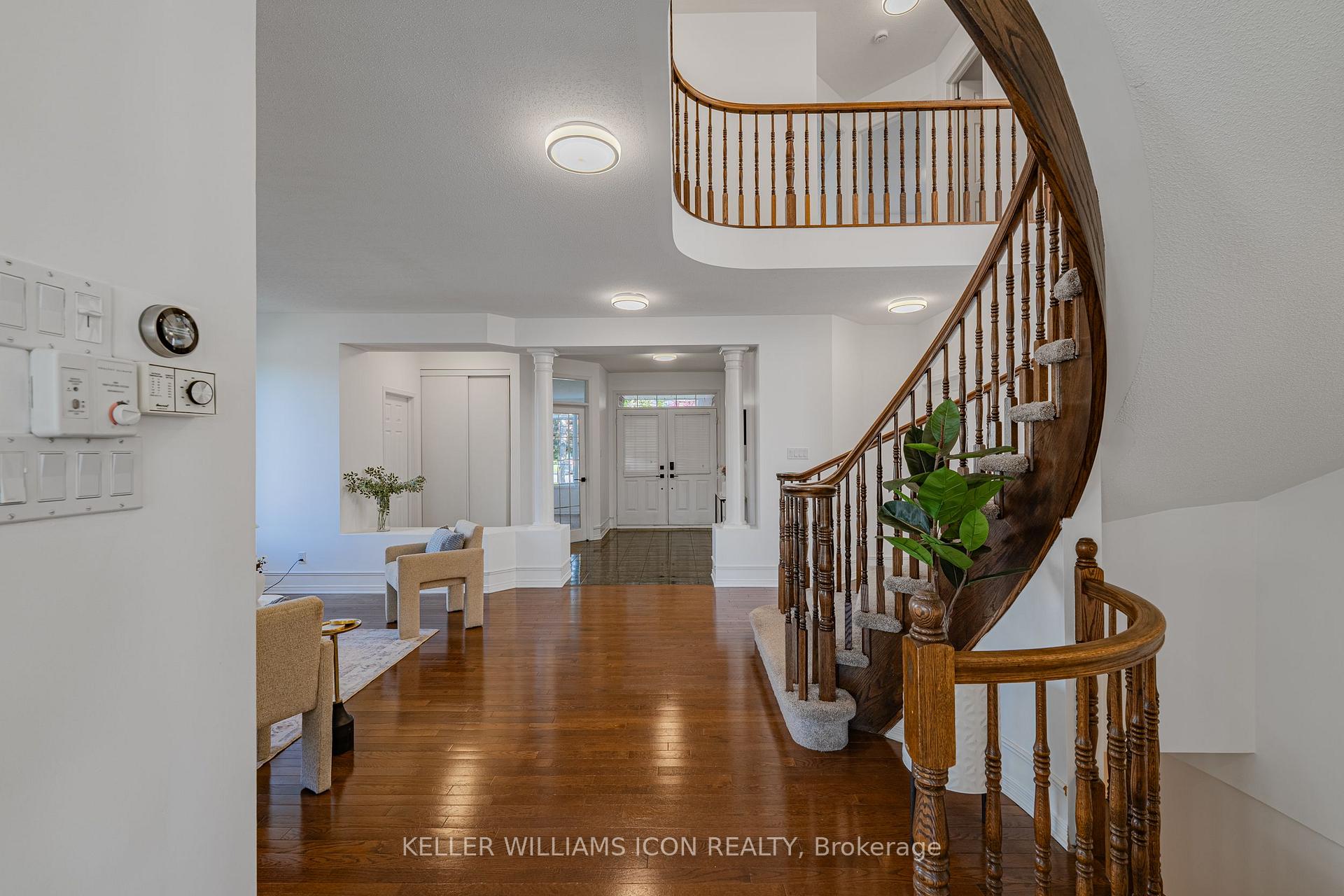 Photo 7 of 56 Glenrill Place, Ottawa, Kanata - Emerald Meadows/Trailwest — HOMEH
