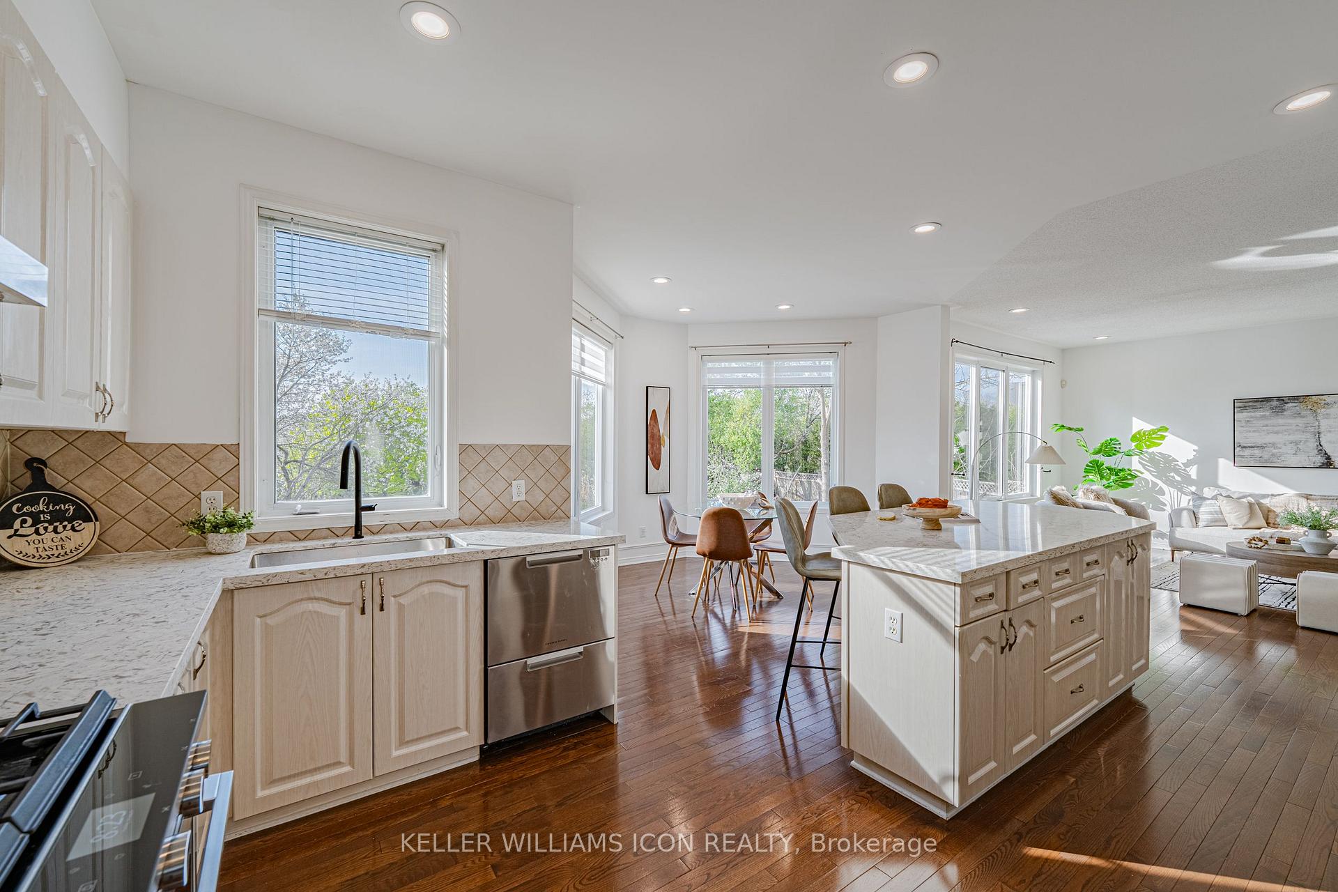 Photo 14 of 56 Glenrill Place, Ottawa, Kanata - Emerald Meadows/Trailwest — HOMEH