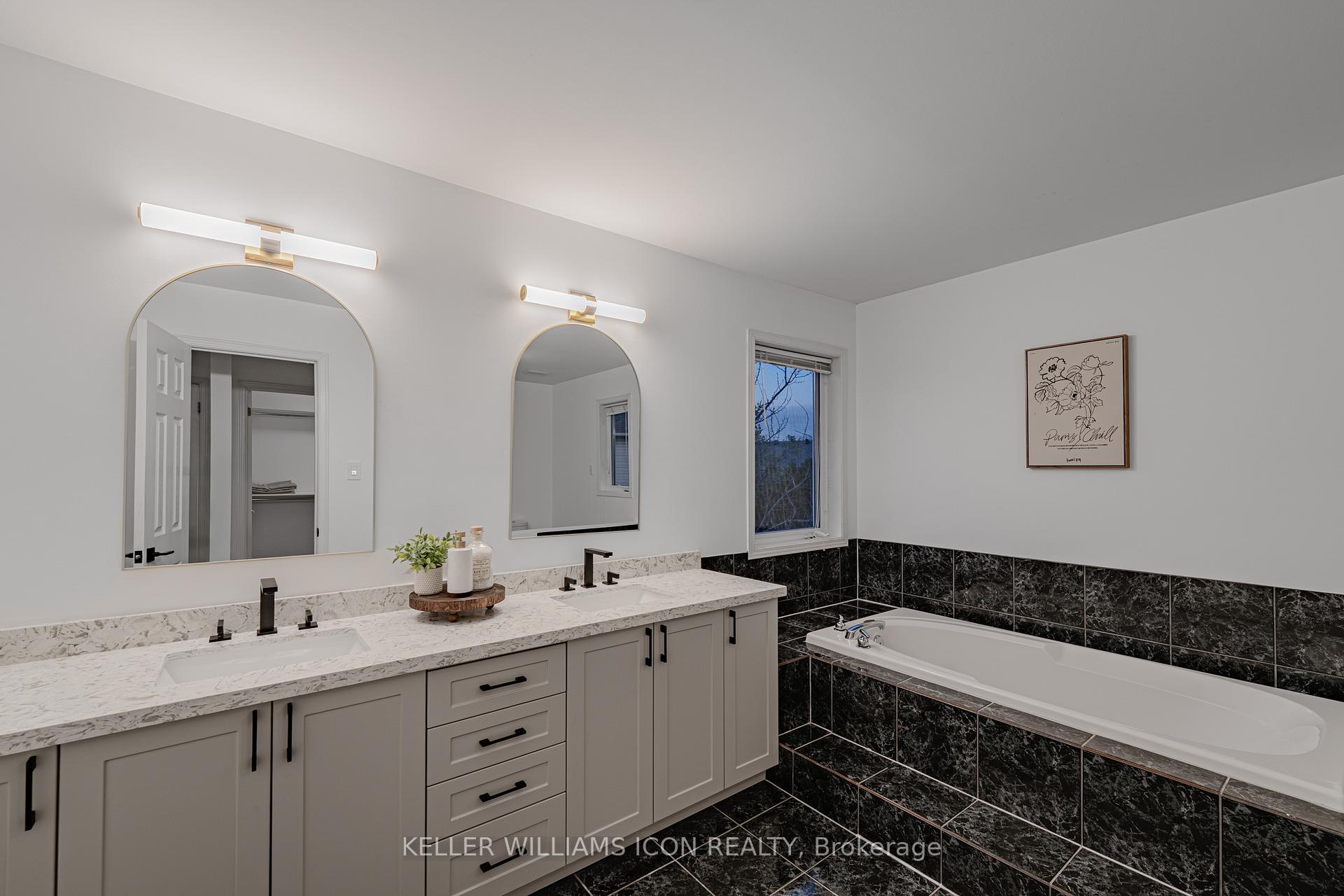 Photo 22 of 56 Glenrill Place, Ottawa, Kanata - Emerald Meadows/Trailwest — HOMEH