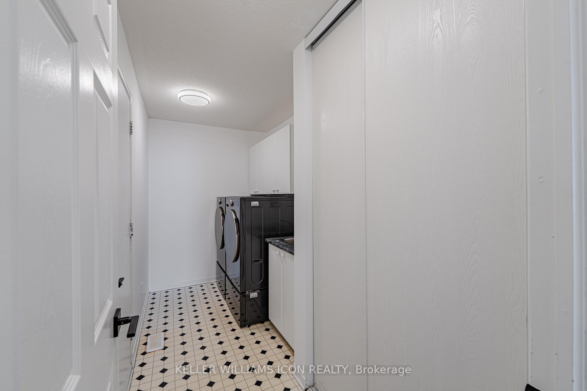 Photo 33 of 56 Glenrill Place, Ottawa, Kanata - Emerald Meadows/Trailwest — HOMEH