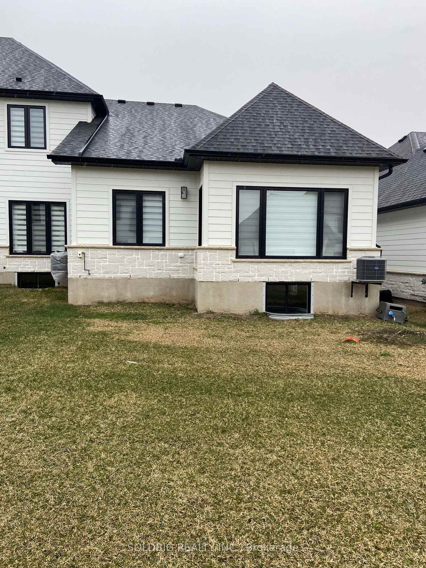 Photo 12 of 124 Doan Drive, Middlesex Centre, Rural Middlesex Centre — HOMEH