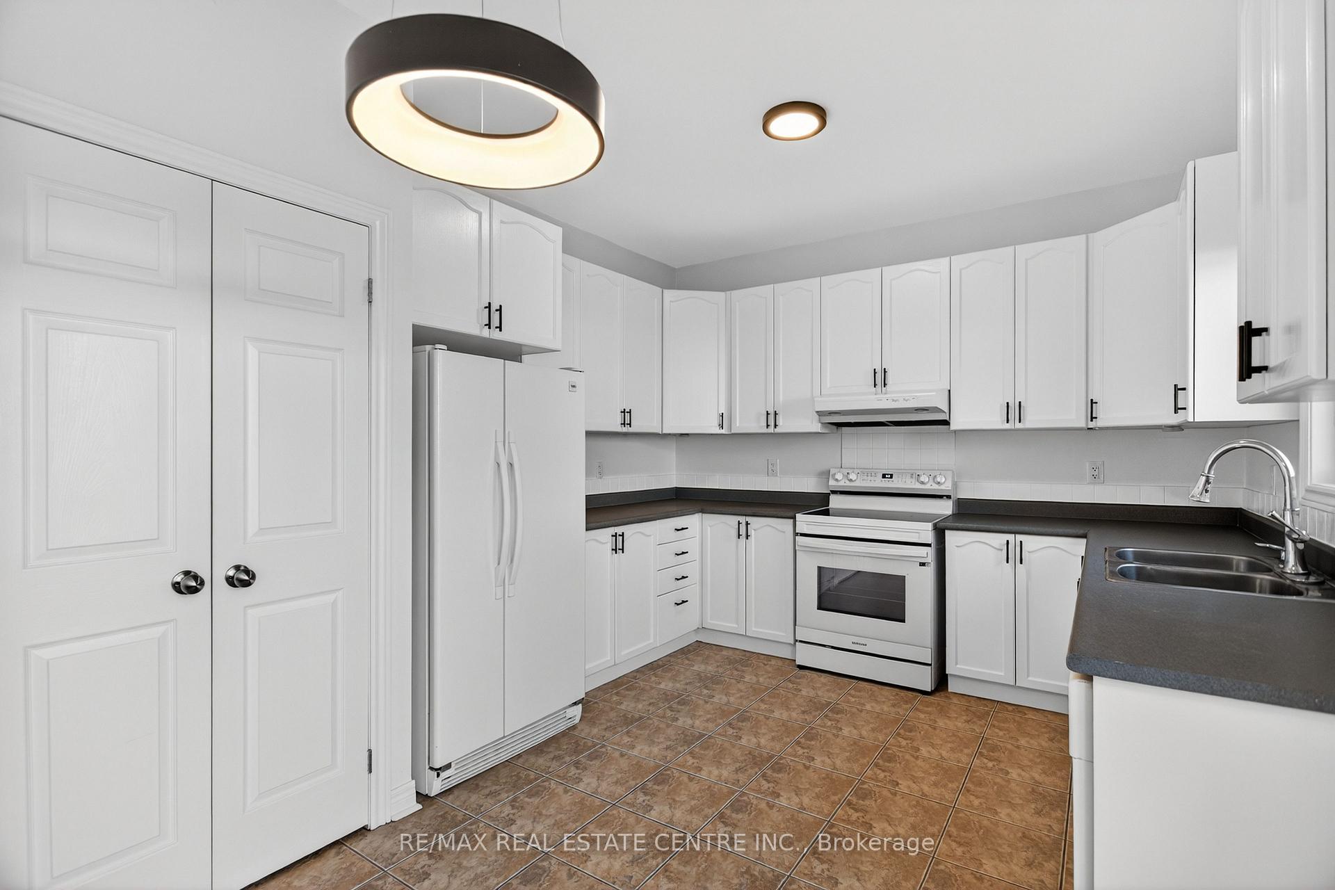 Photo 14 of 253 Malick Street, Milton, Timberlea — HOMEH