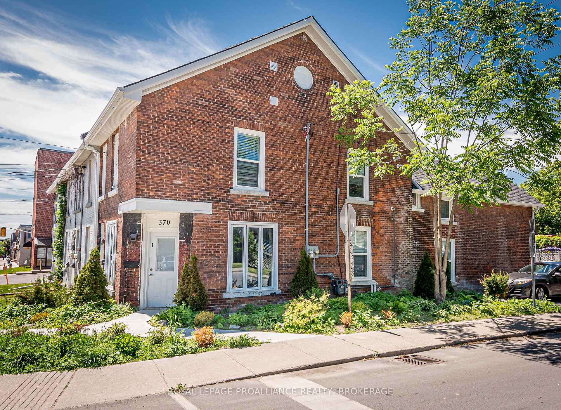 Photo 1 of 370 Barrie Street, Kingston, East of Sir John A. Blvd — HOMEH