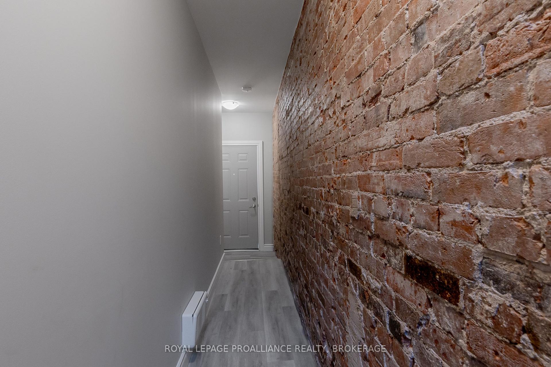 Photo 3 of 370 Barrie Street, Kingston, East of Sir John A. Blvd — HOMEH