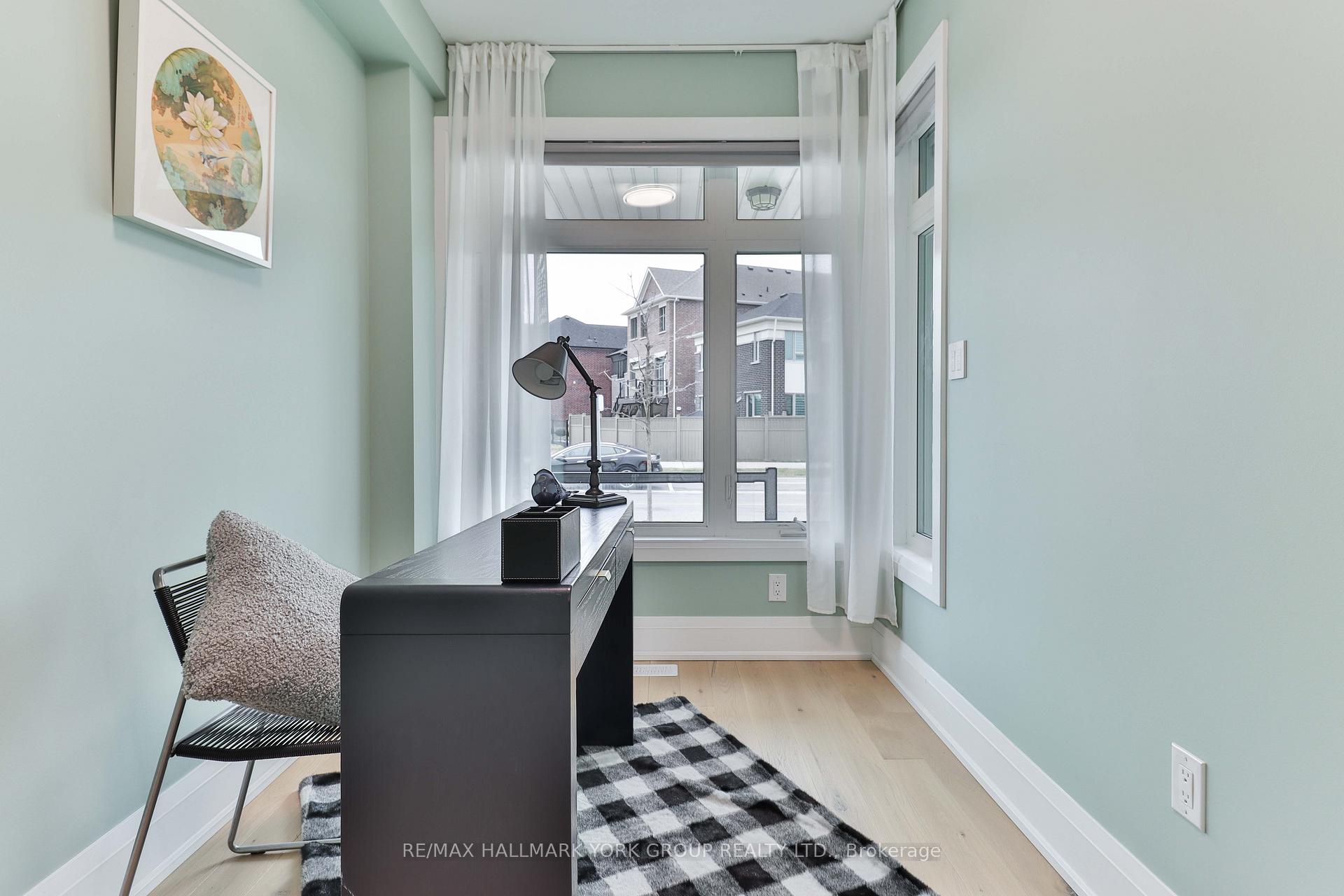 Photo 3 of 249 Beaverbrae Drive, Markham, Victoria Square — HOMEH