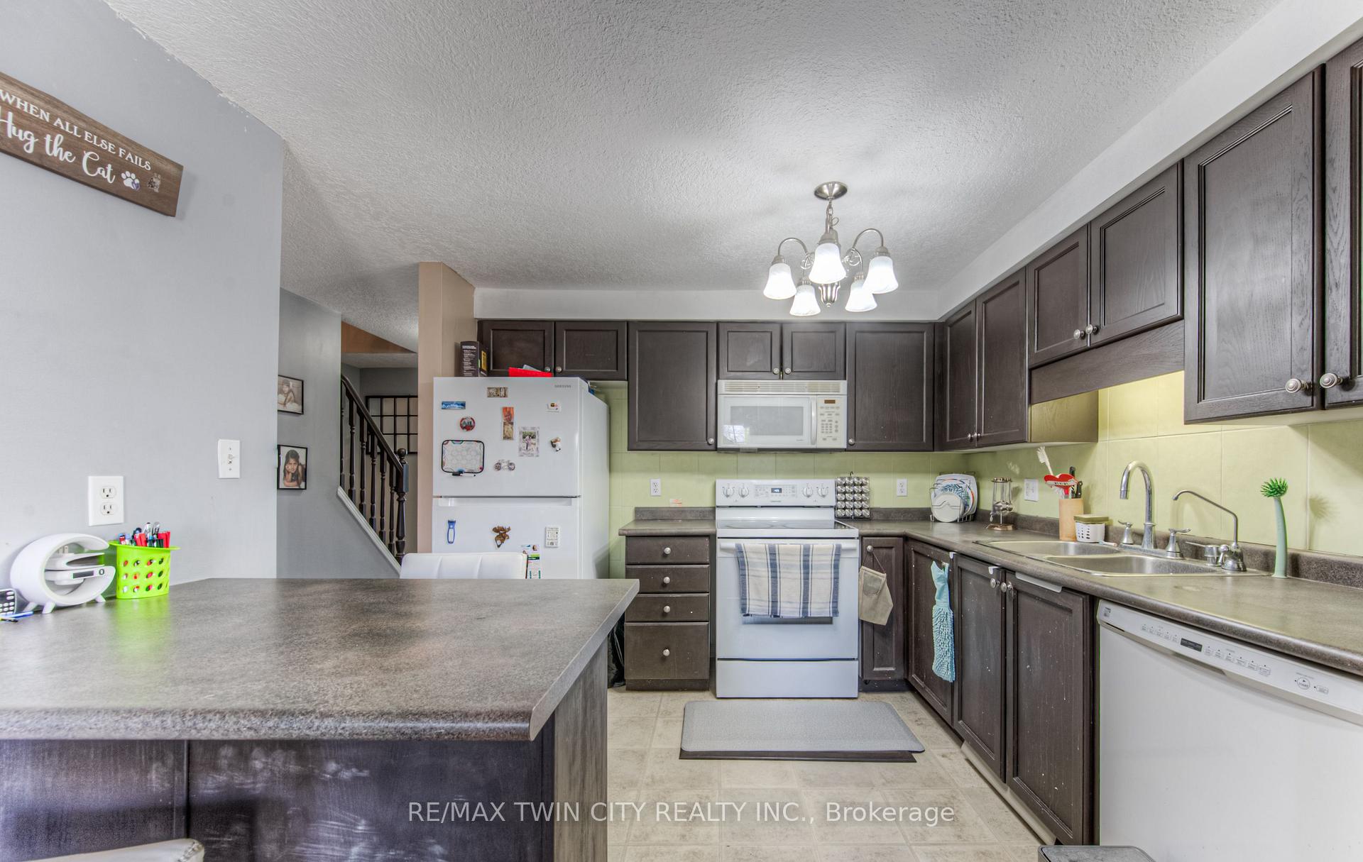 Photo 5 of 86 Rochefort Street, Kitchener — HOMEH