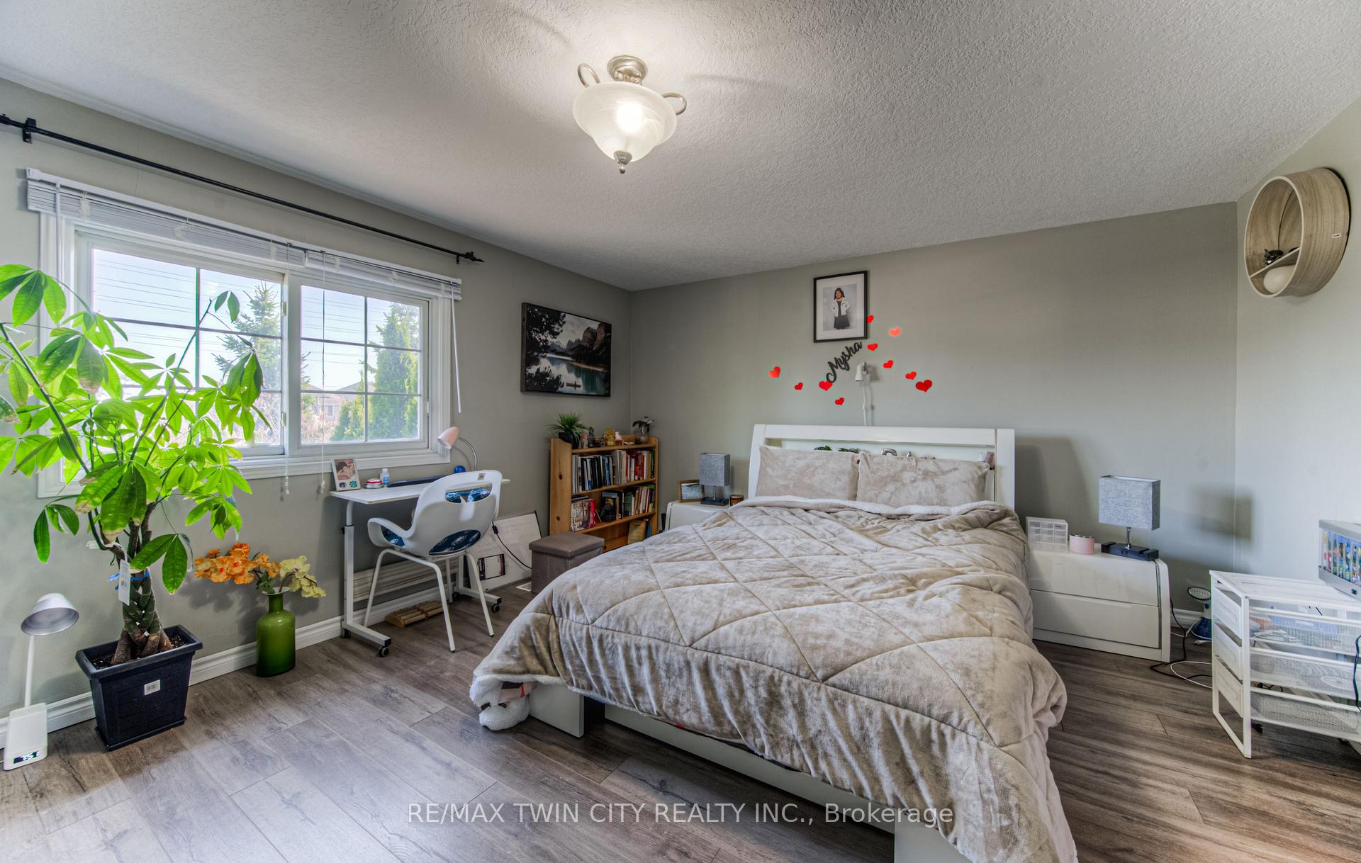 Photo 7 of 86 Rochefort Street, Kitchener — HOMEH