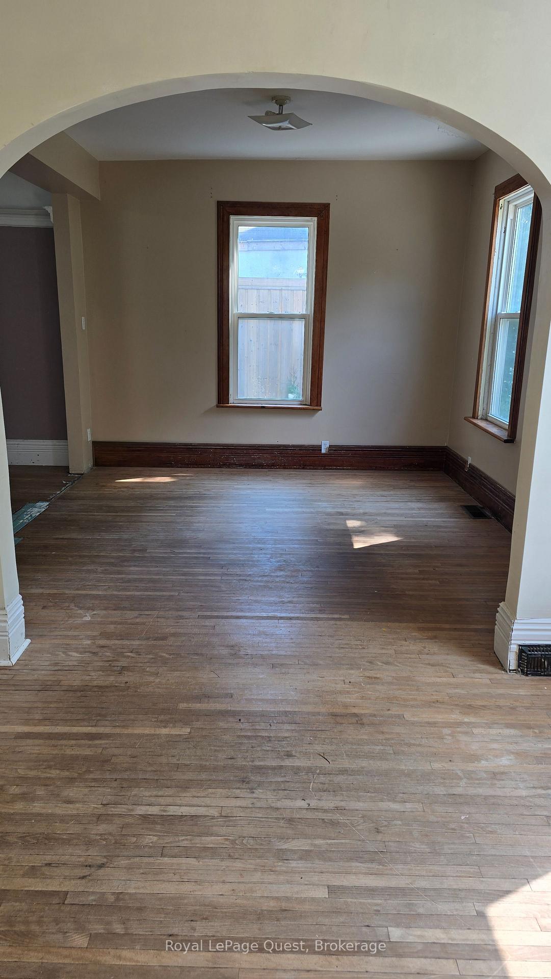 Photo 11 of 699 Quebec Street, Midland — HOMEH