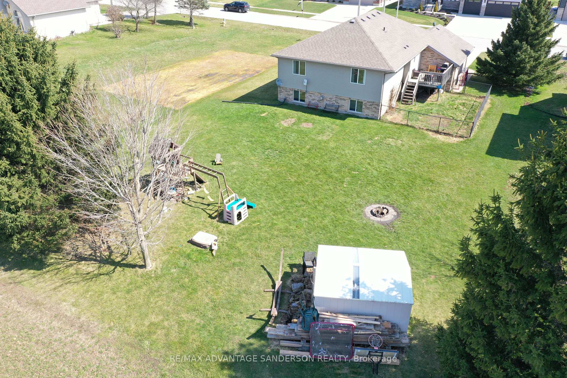 Photo 8 of 129 Martin Road, Middlesex Centre, Delaware Town — HOMEH