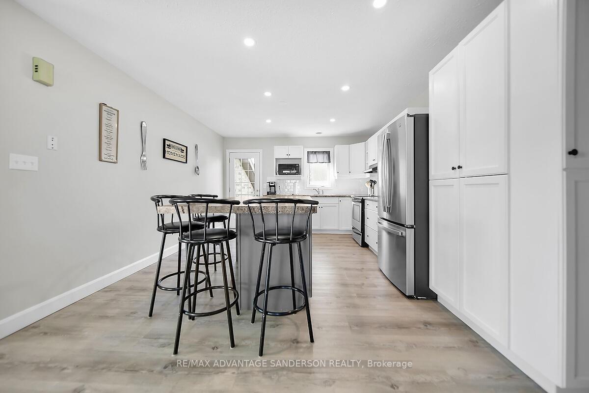 Photo 11 of 129 Martin Road, Middlesex Centre, Delaware Town — HOMEH