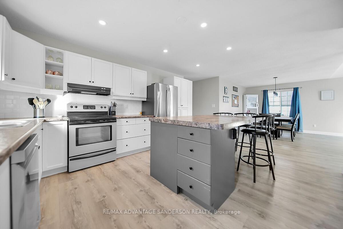 Photo 16 of 129 Martin Road, Middlesex Centre, Delaware Town — HOMEH