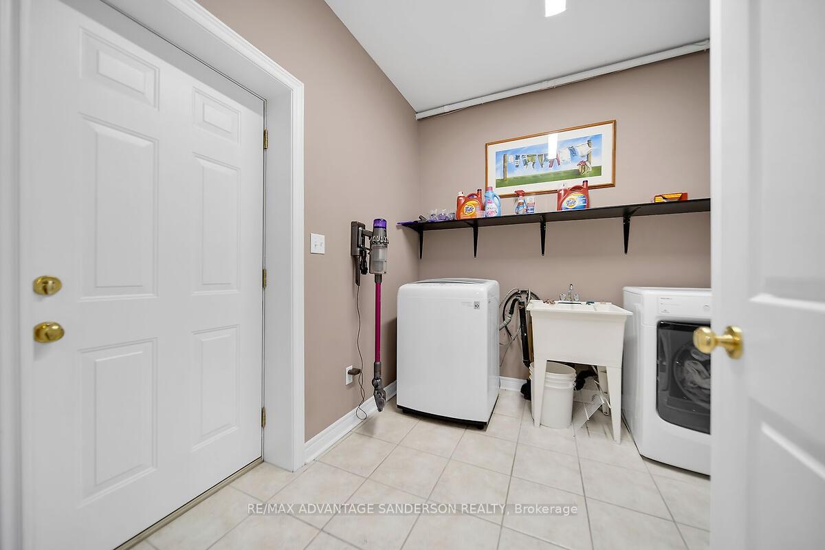 Photo 42 of 129 Martin Road, Middlesex Centre, Delaware Town — HOMEH