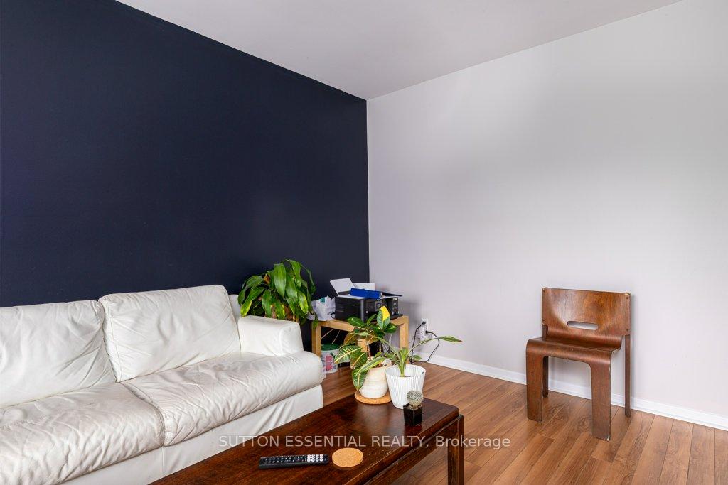 Photo 6 of 64 Woodstone Crescent, Kingston, Central City West — HOMEH