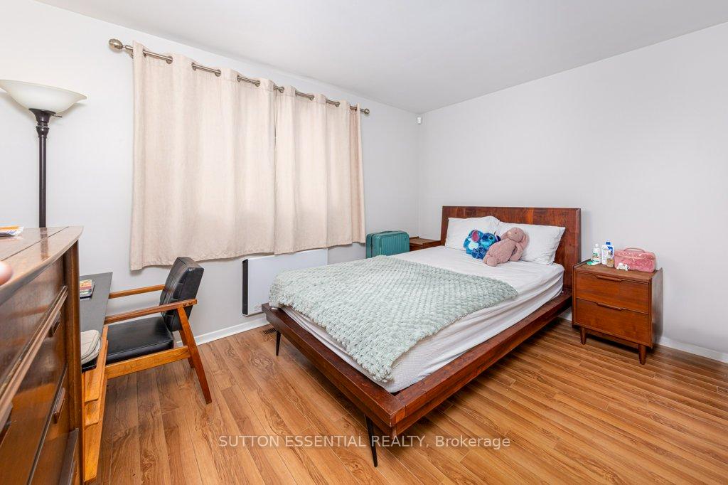 Photo 11 of 64 Woodstone Crescent, Kingston, Central City West — HOMEH
