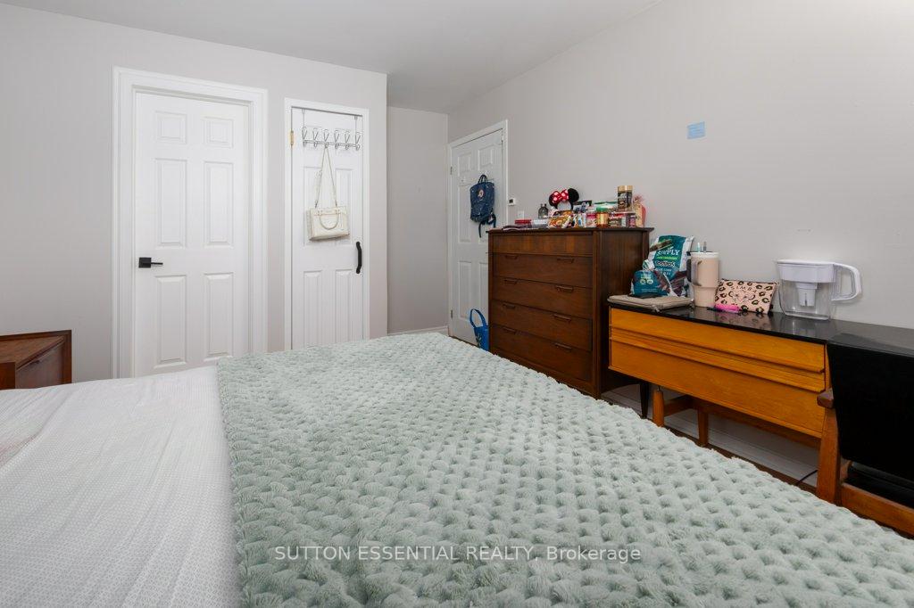 Photo 12 of 64 Woodstone Crescent, Kingston, Central City West — HOMEH