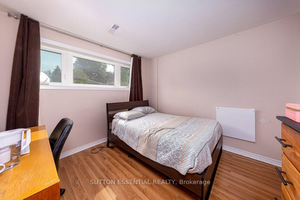 Photo 14 of 64 Woodstone Crescent, Kingston, Central City West — HOMEH