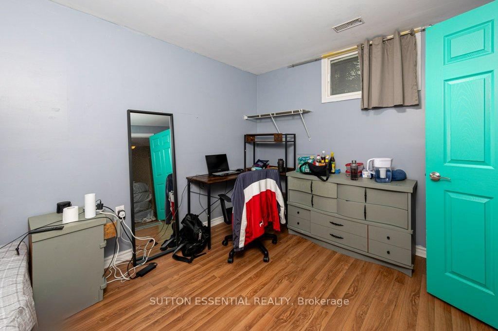 Photo 19 of 64 Woodstone Crescent, Kingston, Central City West — HOMEH