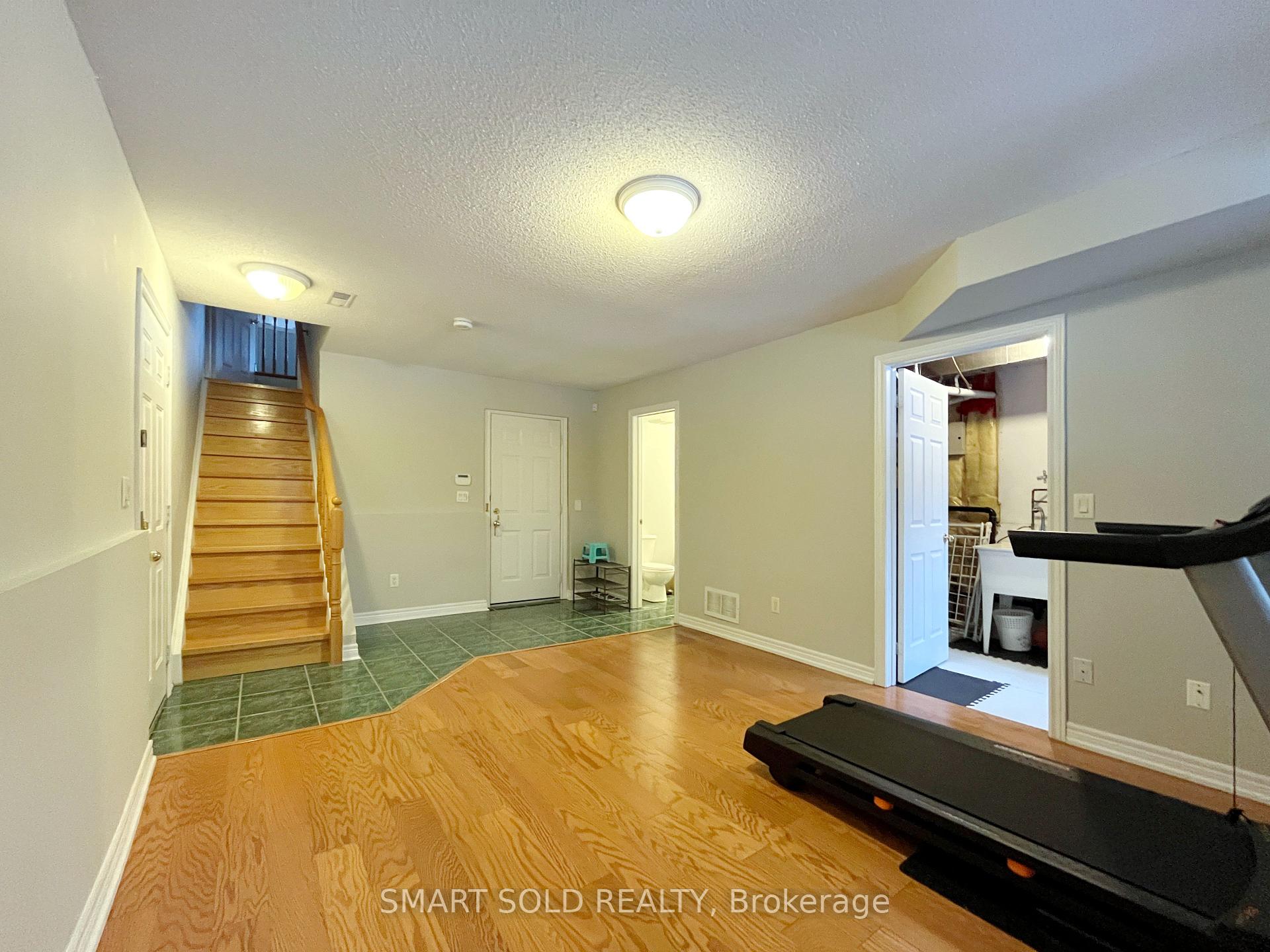 Photo 18 of 16 Crispin Court, Markham, Buttonville — HOMEH