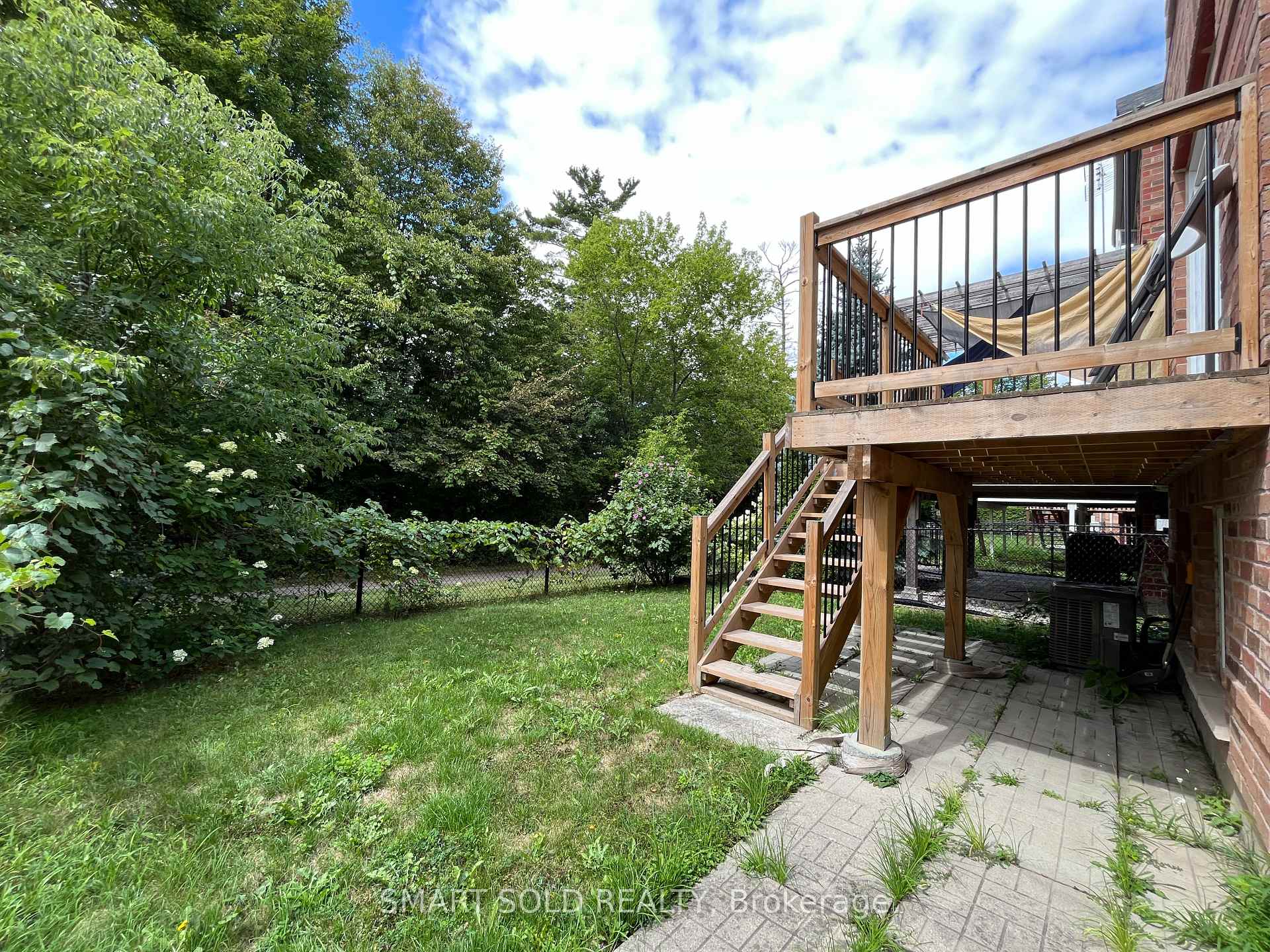 Photo 23 of 16 Crispin Court, Markham, Buttonville — HOMEH