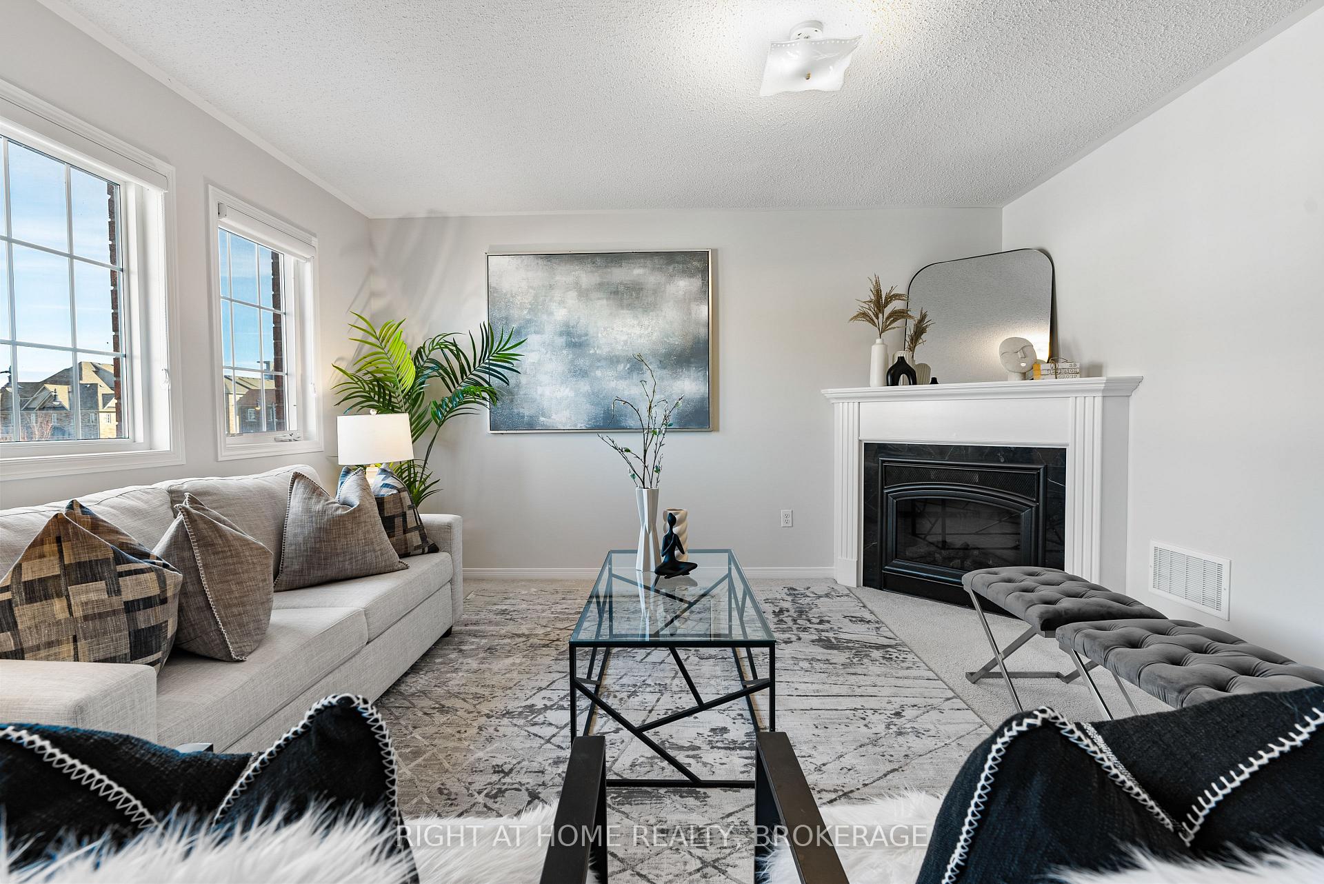 Photo 14 of 50 Humphrey Street, Hamilton, Waterdown — HOMEH