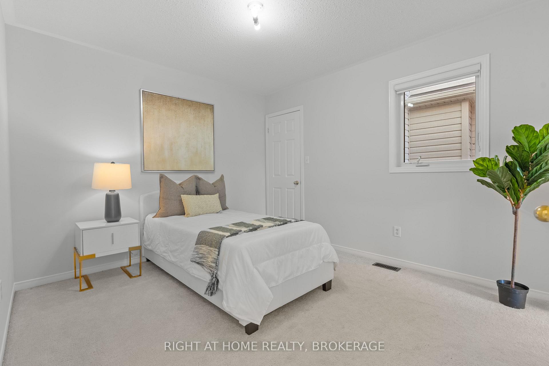 Photo 20 of 50 Humphrey Street, Hamilton, Waterdown — HOMEH