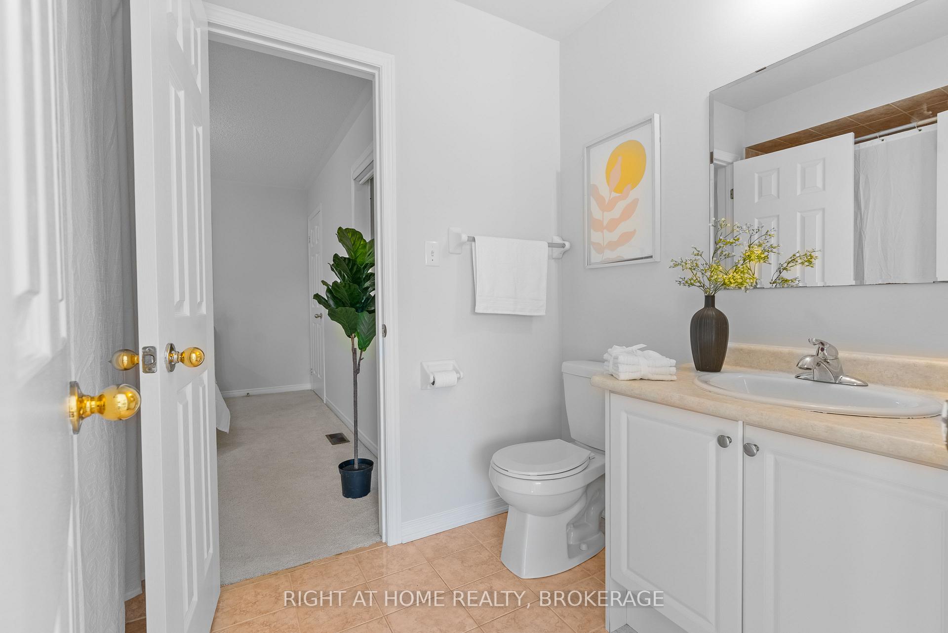 Photo 21 of 50 Humphrey Street, Hamilton, Waterdown — HOMEH