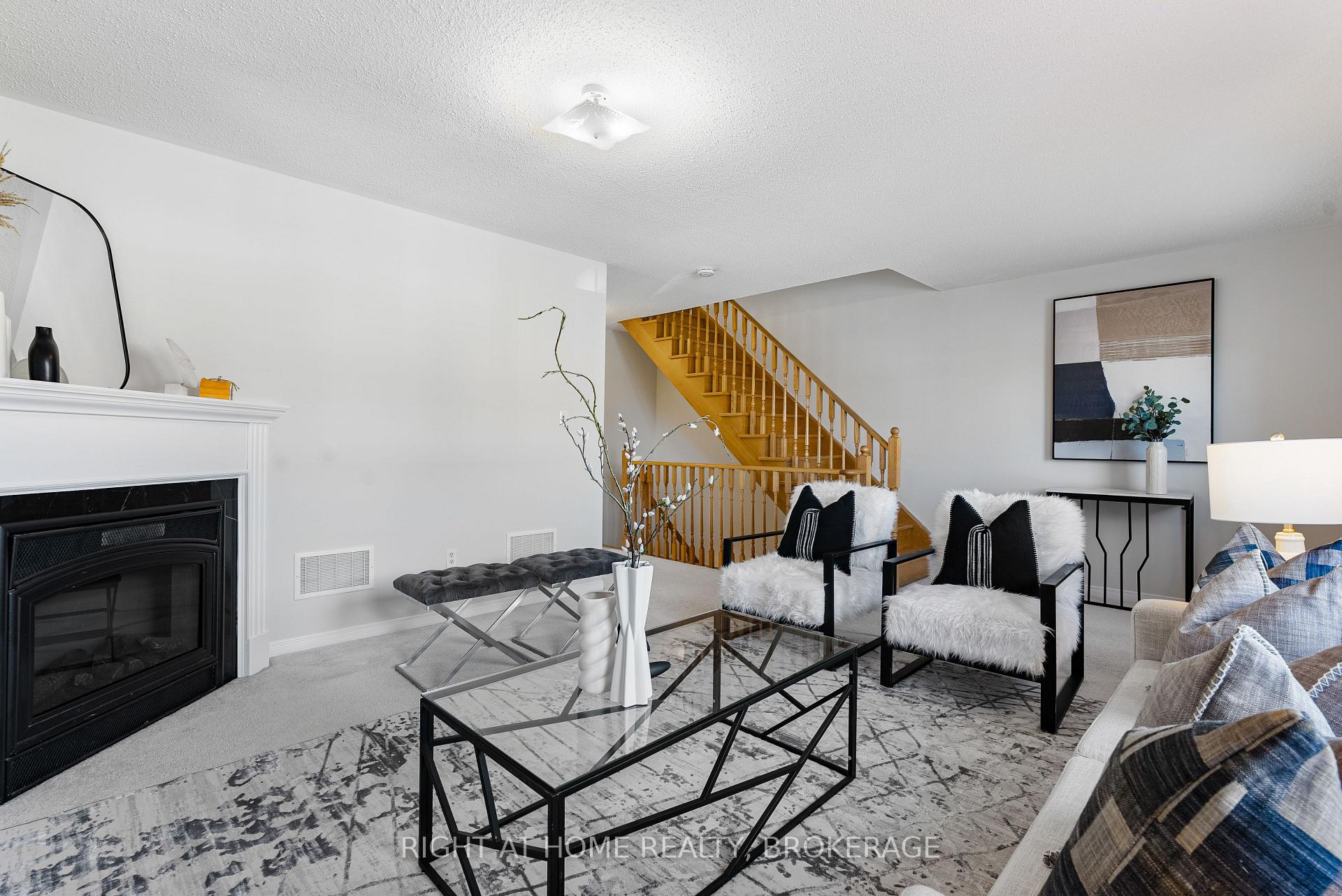 Photo 30 of 50 Humphrey Street, Hamilton, Waterdown — HOMEH