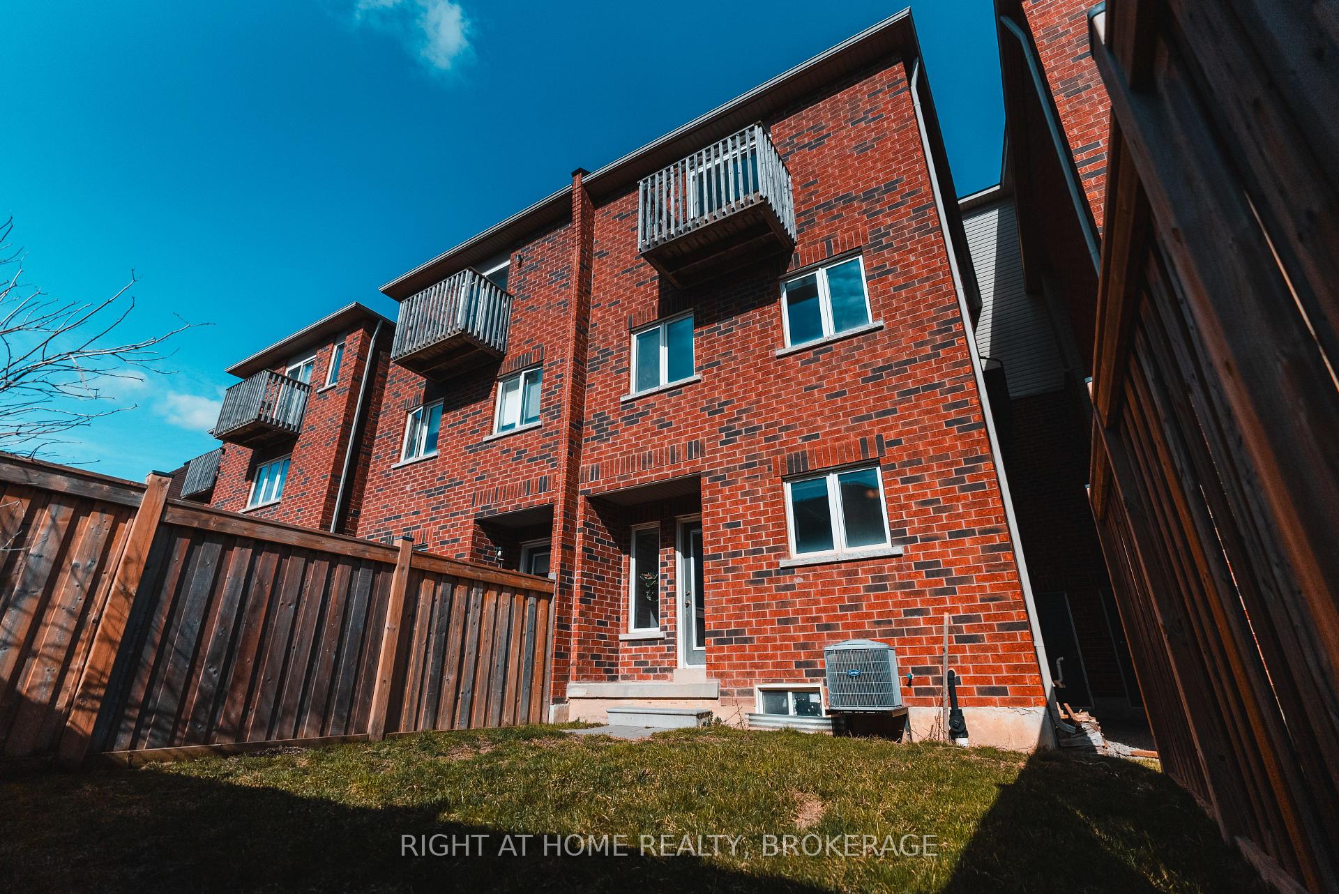Photo 43 of 50 Humphrey Street, Hamilton, Waterdown — HOMEH