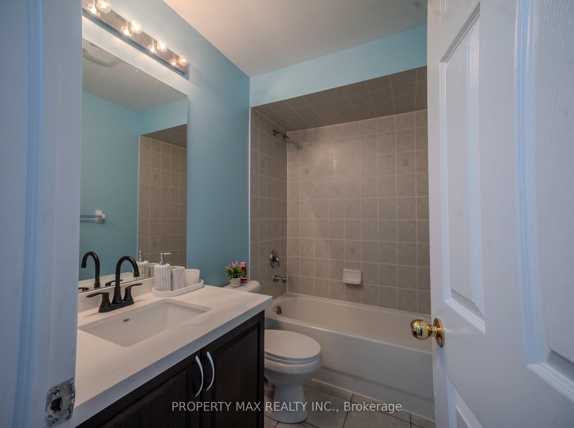Photo 11 of 92 Coleluke Lane, Markham, Middlefield — HOMEH
