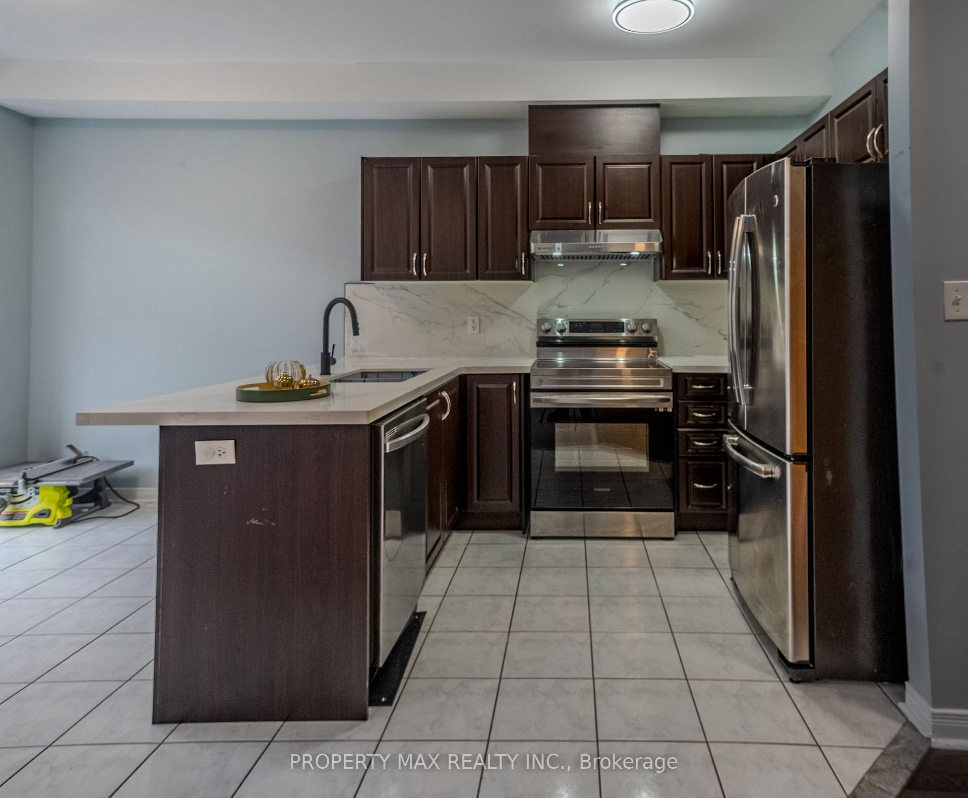 Photo 25 of 92 Coleluke Lane, Markham, Middlefield — HOMEH