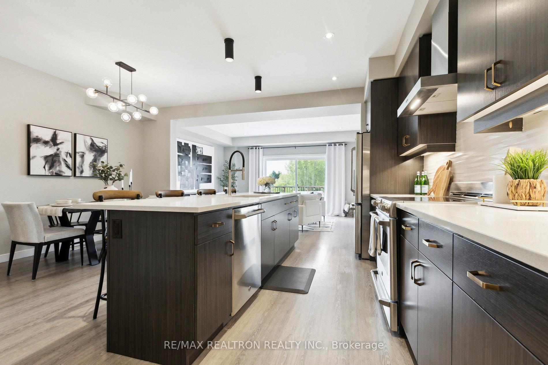 Photo 11 of 867 Robert Ferrie Drive, Kitchener — HOMEH