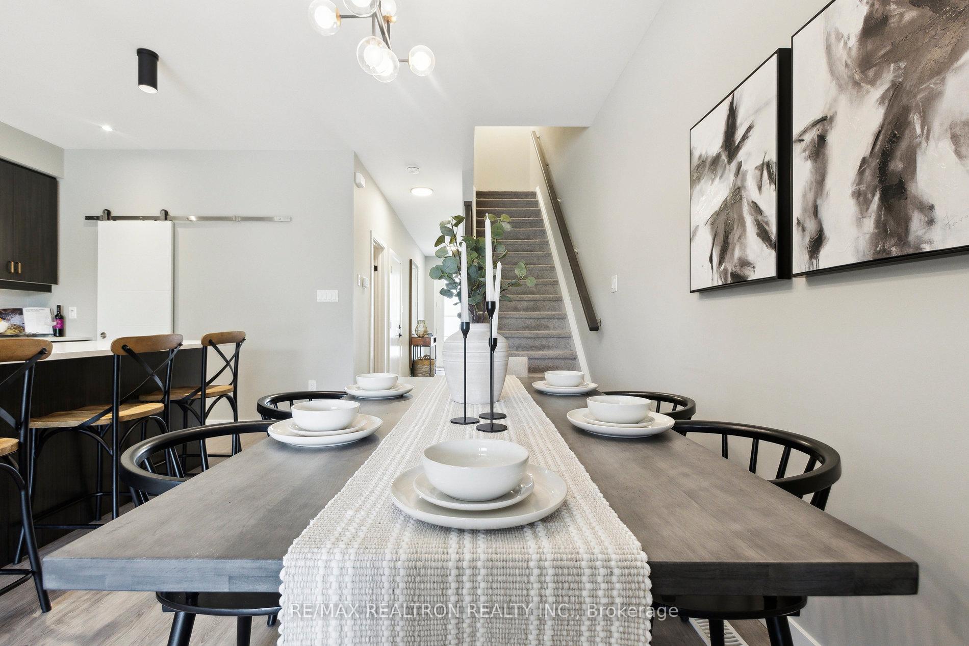 Photo 15 of 867 Robert Ferrie Drive, Kitchener — HOMEH