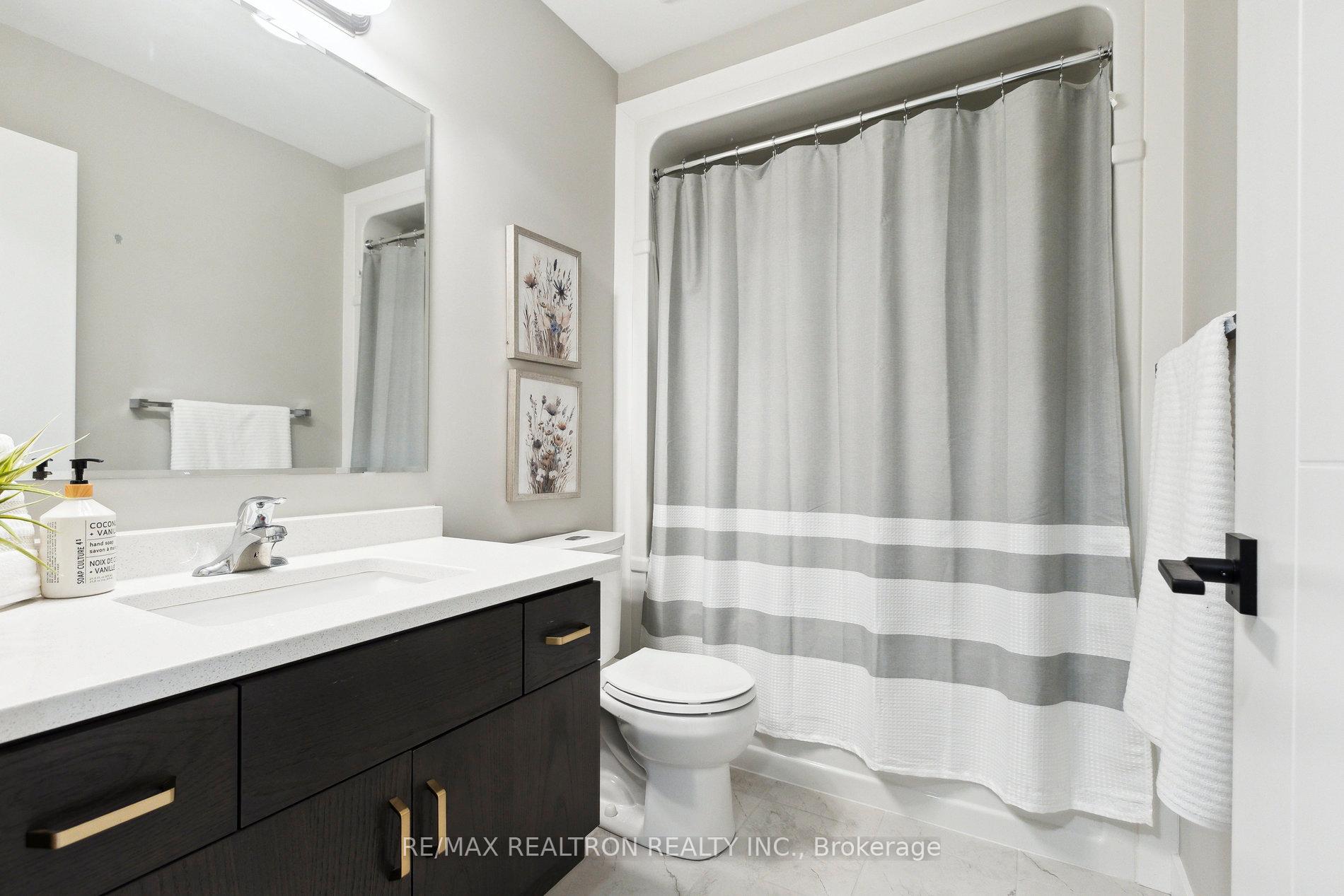 Photo 36 of 867 Robert Ferrie Drive, Kitchener — HOMEH