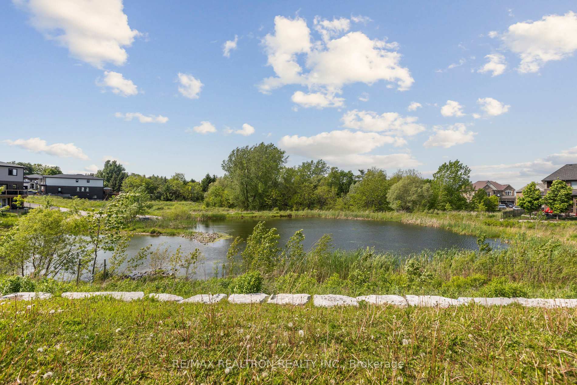 Photo 43 of 867 Robert Ferrie Drive, Kitchener — HOMEH
