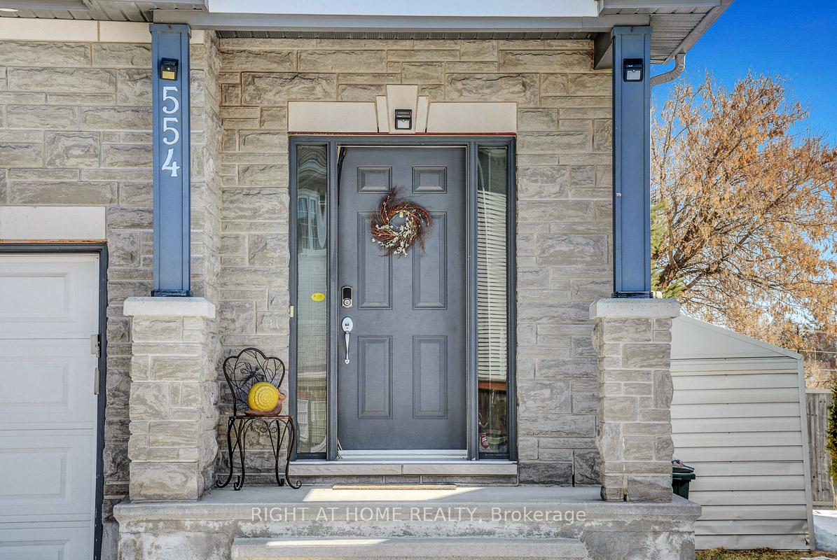 Photo 2 of 554 Barrick Hill Road, Ottawa, Kanata - Emerald Meadows/Trailwest — HOMEH