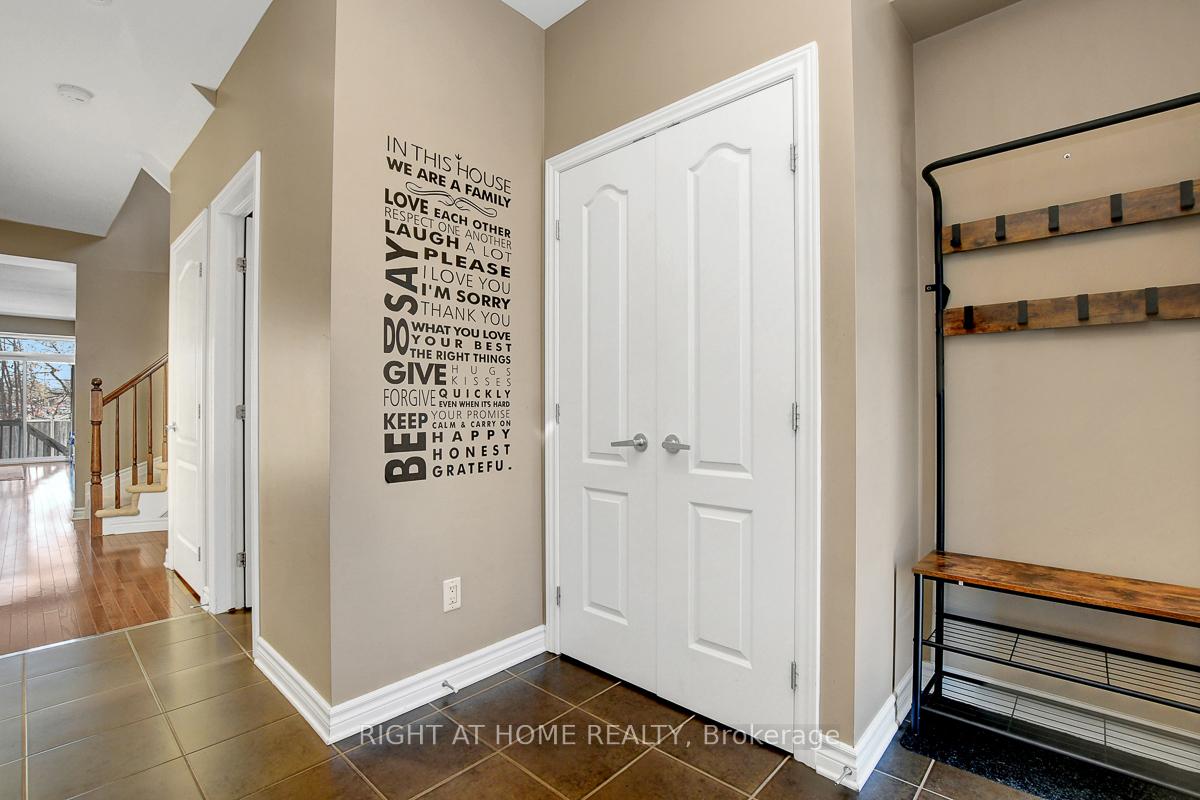 Photo 4 of 554 Barrick Hill Road, Ottawa, Kanata - Emerald Meadows/Trailwest — HOMEH