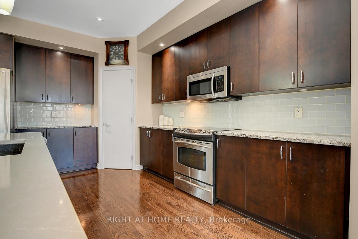 Photo 12 of 554 Barrick Hill Road, Ottawa, Kanata - Emerald Meadows/Trailwest — HOMEH