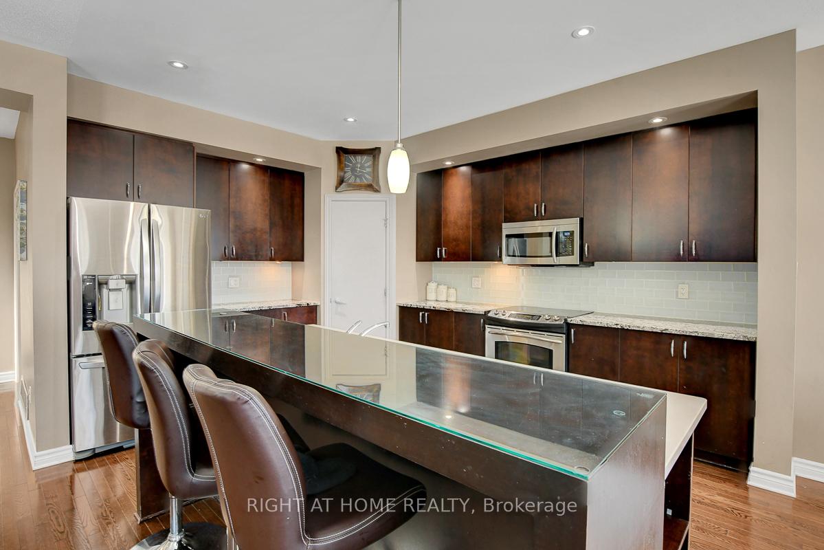 Photo 13 of 554 Barrick Hill Road, Ottawa, Kanata - Emerald Meadows/Trailwest — HOMEH